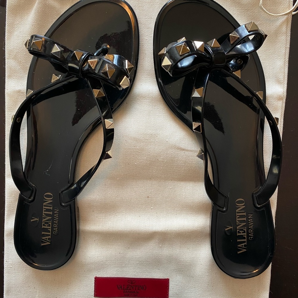 Valentino Rockstud Jelly Thong, Size 39, Black